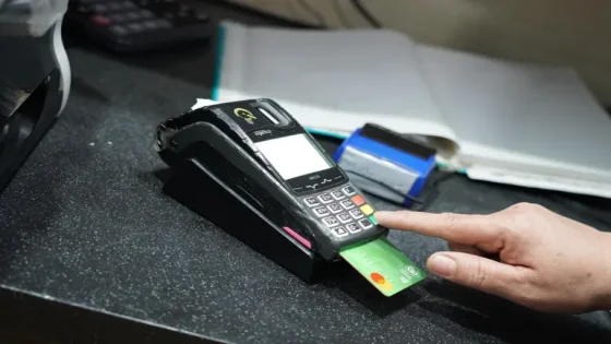 المؤسسات العراقية تتجه نحو الدفع الالكتروني: لا للتعامل بالكاش