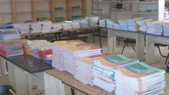 موظف في تربية ذي قار يختلس قرابة (13) ألف كتاب مدرسي