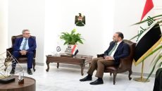 رئيس هيأة الإعلام والاتصالات يناقش مع القائم بأعمال السفارة البريطانية آليات التعاون في ضبط المحتوى الرقمي وتعزيز الحماية القانونية