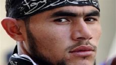 الجولاني يعيد توطين مقاتلين من الإيغور في ثلاث مناطق سورية