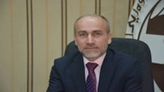 نائب :هناك 152سياسيا يستلمون 6 رواتب! وهناك 463 سياسيا يستلمون 5 رواتب!