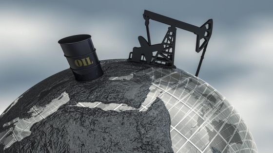 انخفاض أسعار النفط وسط ترقب الأسواق جهود السلام في أوكرانيا