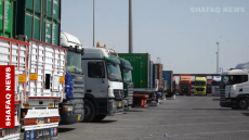 ميناء أم قصر يختنق بالشاحنات.. وتحذيرات من بلوغ 10 آلاف شاحنة عالقة قريباً