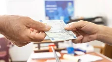 نائب تدعو لتشكيل لجان مركزية لرصد شراء بطاقات الناخبين