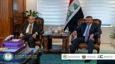 التقى الفريق أول ركن عبد الأمير الشمري وزير الداخلية بالسيد إبراهيم المسعودي البغدادي رئيس المجلس الاقتصادي العراقي وعضو لجنة الأمر الديواني المشرفة على تنظيم ملتقى العراق للاستثمار، وبحضور الوفد المرافق له وعدد من قيادات وزارة الداخلية.