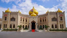 مال عمك مايهمك عراقي.. صرفيات رئاسة الجمهورية 4 مليارات دينار شهرياً دون وجود أي نشاط تشريعي أو مشاريع تنفيذية بارزة