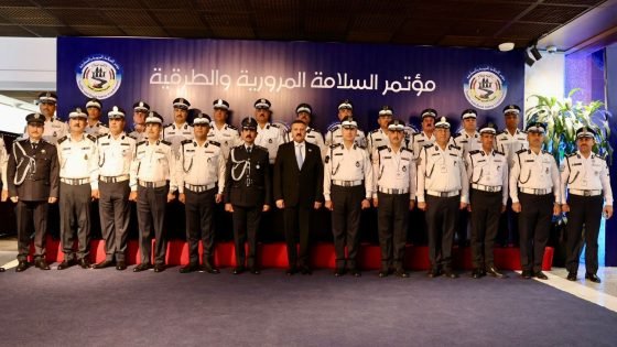 وزارة الداخلية تعقد مؤتمراً موسعاً حول السلامة المرورية والطرقية بحضور عدد من المحافظين والشخصيات الرسمية
