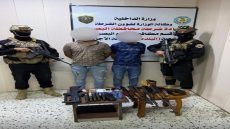 شرطة البصرة تلقي القبض على متهمين اثنين بسرقة دار وضبط أسلحة وعجلة مستخدمة بالجريمة