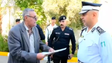 بالفيديو: ومن محافظة بابل ، الفريق الدكتور عدي سمير الحساني مدير المرور العام يتفقد مواقع تسجيل المركبات واصدار اجازات السياقة التابع لمديرية مرور محافظة بابل ويشرف شخصياً من قبله على اكمال معاملات المواطنين ،