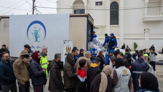 روانگە” تدخل كركوك بعد السيول وتوزع مساعدات إغاثية