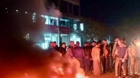 كركوك.. العشرات من سكان حي كوردستان يتظاهرون مطالبين بالكهرباء والخدمات