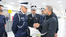 بالفيديو مدير المرور العام الفريق الدكتور عدي سمير الحساني يتفقد موقع الرستمية لتسجيل المركبات واصدار اجازات السياقة ويلتقي بالمواطنين ويطلع على الخدمات المقدمة لهم خلال مراجعتهم لمواقع التسجيل ،