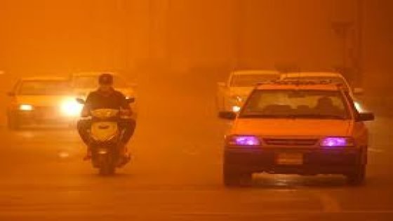 عاصفة ترابية قادمة من سوريا تضرب المناطق الغربية