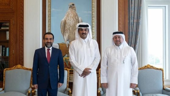 أمير قطر يجتمع بالخنجر والحلبوسي في الدوحة
