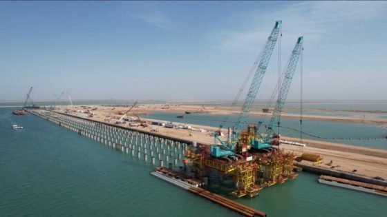 النقل تنفي توقيع عقد القاعدة البحرية في ميناء الفاو الكبير
