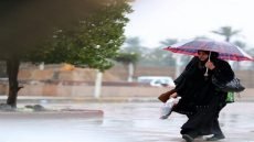 وزارة الكهرباء تستنفر فرقها لمواجهة موجة الأمطار