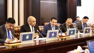 اللجنة العليا المسؤولة عن ملف مخيم الهول تعقد اجتماعها الـ (63) ، بحضور مستشار الأمن القومي، السيد قاسم الأعرجي، وأعضاء اللجنة