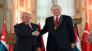 الرئيس التركي يؤكد اتخاذ قرارات مهمة مع ملك الأردن لتعزيز العلاقات بين البلدين