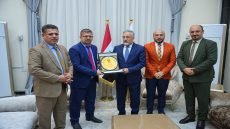 نائب رئيس مجلس محافظة البصرة أسامة عبد الرضا السعد يُكرَّم من لجنة السكن في تربية البصرة