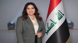 زهراء الخفاجي… ريشة ميسانية تكتب الجمال على الزجاج