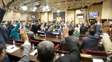 أزمة الرواتب تدفع البرلمان لجعل اللجنة المالية في “صدارة أولويات التوافق”