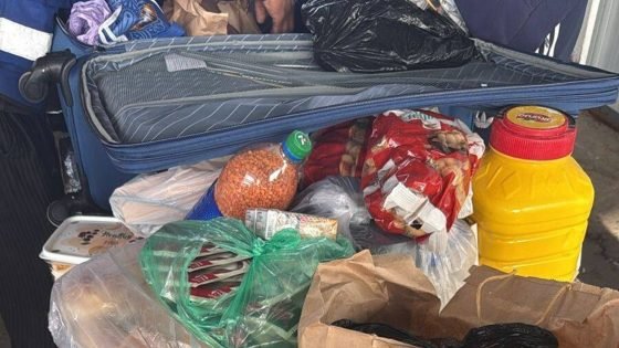 منع المعتمرين من إدخال الأطعمة للسعودية بسبب مخاطر محتملة