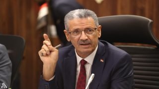 وزير النفط: لا يمكن المساس بحوافز موظفي القطاع النفطي