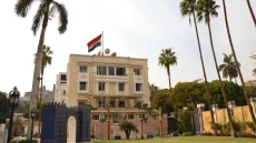 العراق يدعو رعاياه العالقين في مصر لمراجعة السفارة بالقاهرة