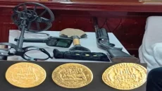 الإطاحة بأخطر شبكة للمتاجرة وتهريب العملات الأثرية في جنوب العراق