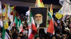 اغتيال خامنئي واحتجاجات الخضراء تعلق جلسات البرلمان لإشعار آخر