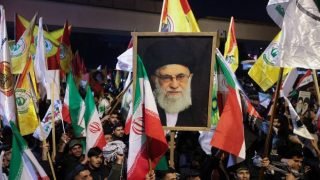 اغتيال خامنئي واحتجاجات الخضراء تعلق جلسات البرلمان لإشعار آخر