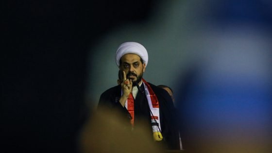 العصائب: لماذا لا نستدعي سفير إيران .. ونواب المالكي قاطعوا جلسة اليوم وأي نائب لا يحضر الجلسة ليراجع القسم الذي ادلاه