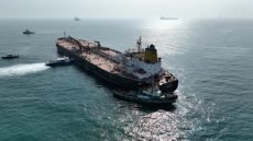 استعداد لإنهاء الحرب دون فتح هرمزالنفط ينخفض إلى 111.56 دولاراً بسبب تراجع امريكا عن شروطها