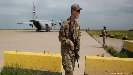 واشنطن تأمر موظفيها غير الرئيسيين بمغادرة العراق والبحرين والأردن وسفارة أميركا بالكويت تغلق أبوابها