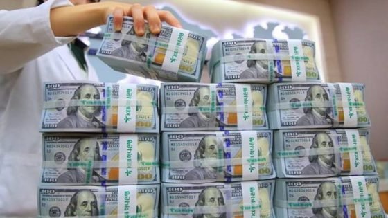 بعض الدول تستفيد من تدوير تلك الأموال داخل اقتصاداتها ..مليارات الدولارات خارج الحدود.. لماذا يفشل العراق في استرجاع أمواله؟