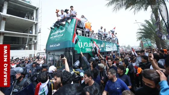 لاعبو المنتخب العراقي يتجولون في بغداد احتفالا بالتأهل لكأس العالم