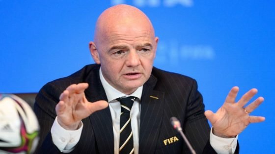 رئيس الاتحاد الدولي: العراق يستحق التأهل وعودته تعزز المنافسة العالمية