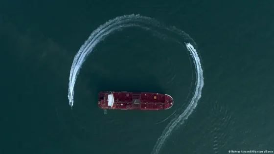 تقرير رويترزآخر أخبار هرمز.. سفن العراق وإيران في محاولة مستميتة لخرق حصار ترامب