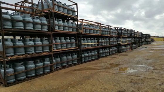 الحكومة تطمئن العراقيين باستيراد 200 ألف طن من الغاز السائل