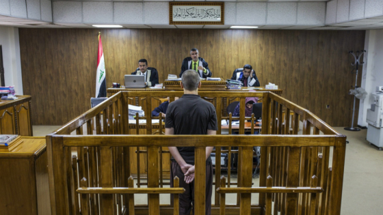 النزاهة تضبط متهماً إنتحل صفتين رسميتين