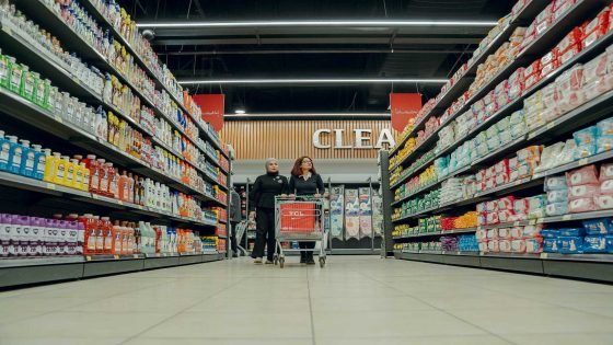 التجارة تعلن عن الخدمة..ماركت الحكومة يصل بيوتكم”.. عربات متنقلة بأسعار مدعومة تجوب بغداد قريباً