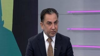 حسين الشيحاني.. وبقوة :كتلة العصائب تريد ما فشل به الآخرون.. وزارات “متردية” وسنعيد عبارة “صنع في العراق”