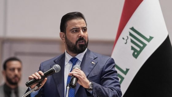 متحدث الحكومة: حصر السلاح ومكافحة الفساد”..الزيدي مدعوم بالإجماع لإنفاذ سلطة القانون –