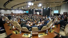 التصوت على إعفاء رئيس الهيئة الوطنية للاستثمار وصادقون شركات منحن استثمارات منحت لأخوان بسبعة تريليون دينارولم يباشرون