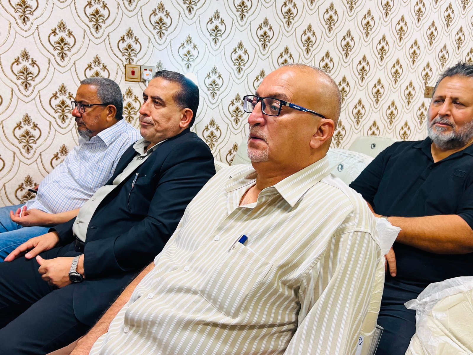 أدباء وصحفيون ومثقفون يحتفون بتوقيع كتاب ( الفيصلية خالدة في ذاكرة الحياة) 2 343243255