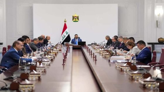 رئيس الوزراء  يوجه الوزراء بإعفاء أي وكيل أو مدير عام تظهر بحقه شبهات فساد