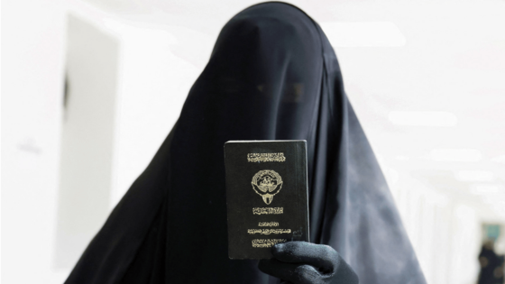 بيان مفوضية حقوق الإنسان..عراقيات في الكويت ونداء استغاثة للبصرة: سقطت الجناسي ونحتاج وثيقة العراق فوراً