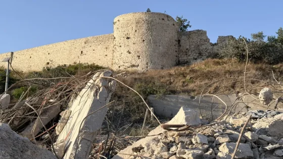 حجارة صمدت أمام الفينيقيين والصليبيين وتترنح اليوم.. معركة البقاء الأخيرة لقلاع جنوب لبنان