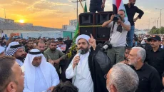 تظاهرة مناصرون لإيران ووجوه رسمية ..أنصار إيران يهددون: لن نسمح بهبوط أي طائرة في العراق حتى يرفع الحظر عن الإيرانية