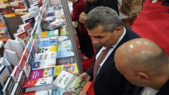 الفريق سعد معن يزور معرض بغداد الدولي للكتاب ويشيد بدور الثقافة في تعزيز الوعي المجتمعي
